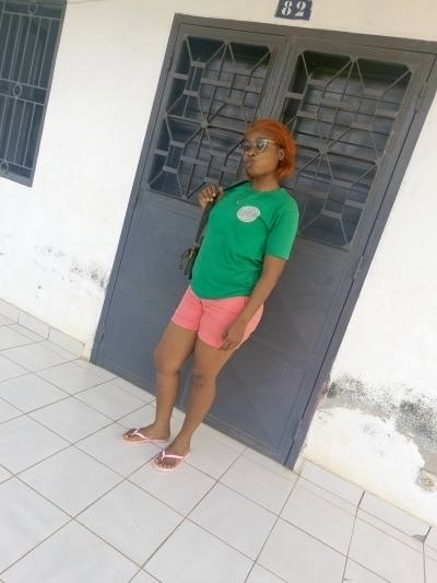 Clarisse 25 ans Douala Cameroun
