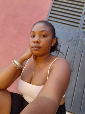 Maximienne 23 ans Majunga  Madagascar