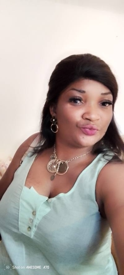 Véronique 37 ans Yaoundé  Cameroun