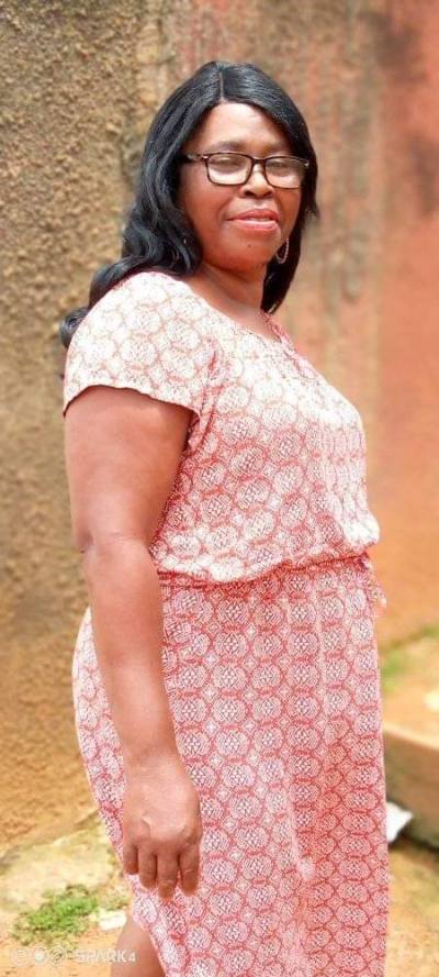 Angele 54 ans Centre Cameroun