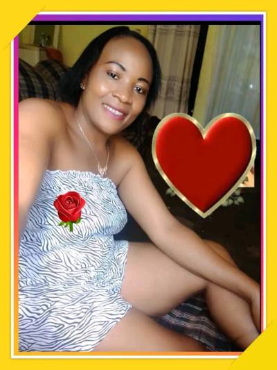 Brigitte 29 Jahre Yaounde Kamerun