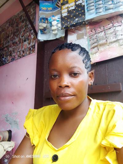 Bernadette 31 ans Yaoundé 6 Cameroun