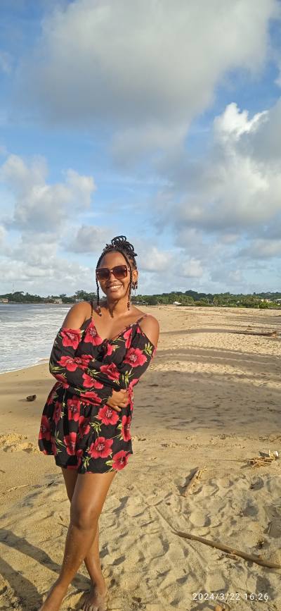 Bridjette 28 ans Sambava  Madagascar