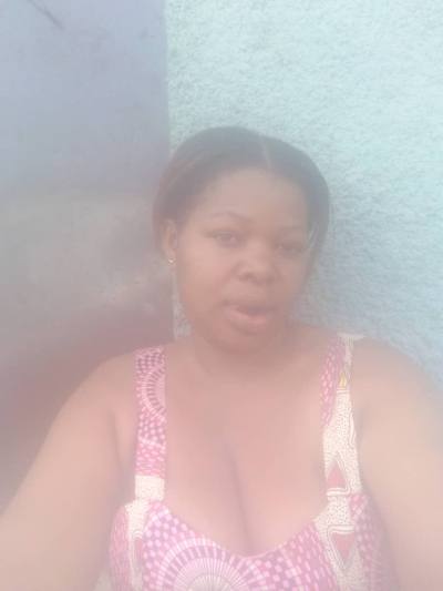 Eugenie 33 Jahre Beti Cameroun