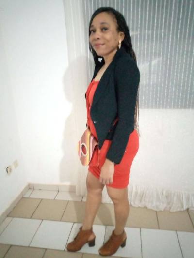 Carina 34 ans Yaoundé  Cameroun