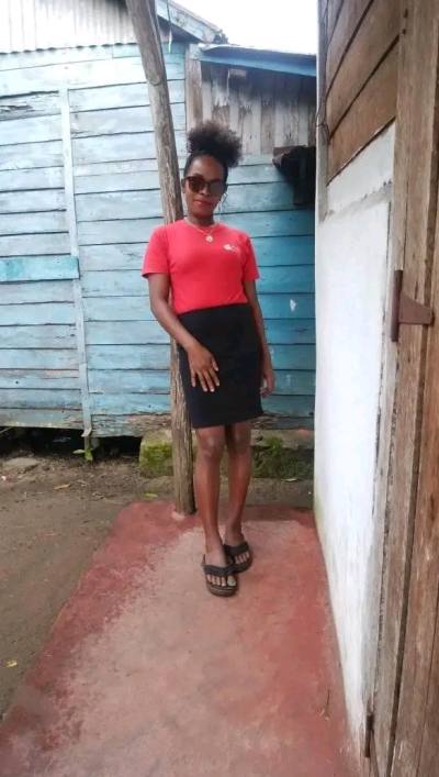 Vero 34 ans Toamasina  Madagascar