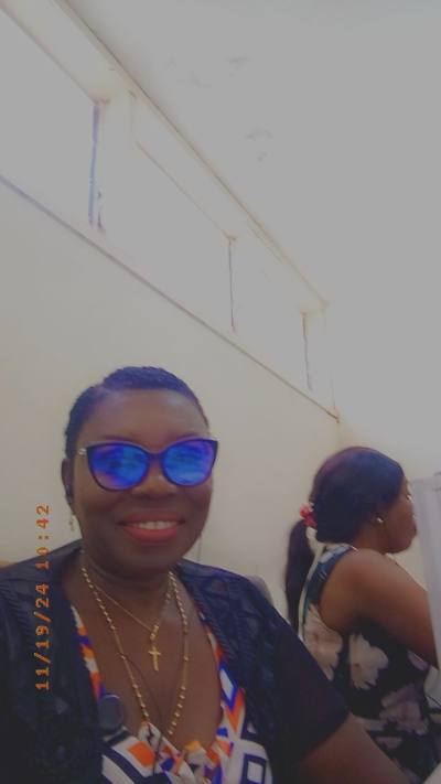 Marie 58 ans Yaoundé  Cameroun