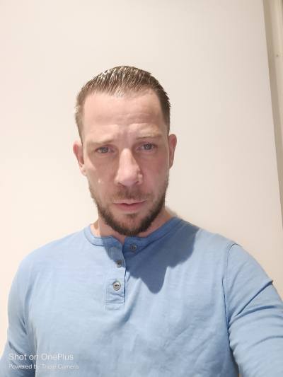 Eddy 39 ans Lyon France