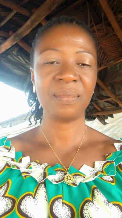 Christine 54 ans Abidjan Côte d'Ivoire