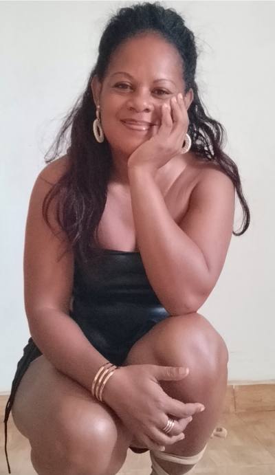 Marainah 46 ans Nosybe Madagascar