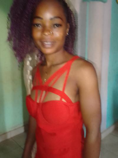 Chantal 27 Jahre Yaounde  Kamerun