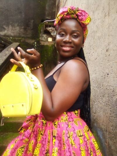 Doris 25 Jahre Yaoundé Cameroun