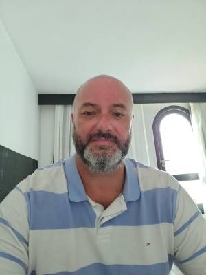 Eric 52 ans Bordeaux France