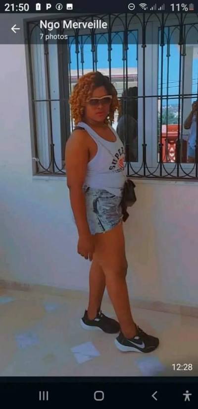 Carine  42 ans Liège  Belgique