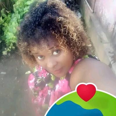 Clarah 25 ans Ampanefena Madagascar