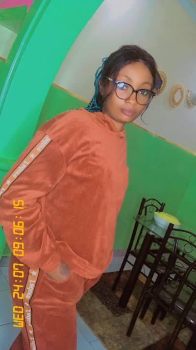 Fleur 29 ans Brazzaville  Congo