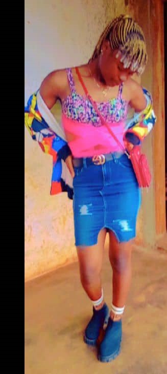 Elsa 18 ans Yaoundé 5 Cameroun