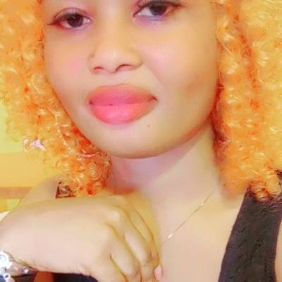 Carine 32 years Mbanga  Cameroun