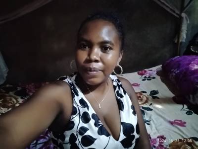 Zanatsoa 28 ans Toamasina Madagascar