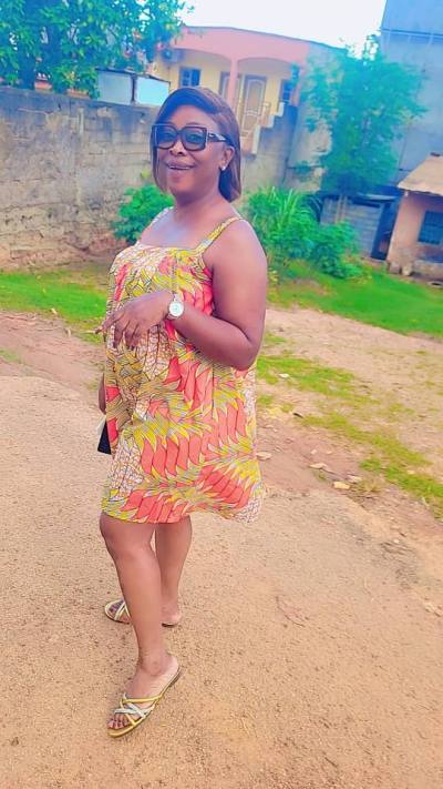 Michèle 39 ans Centre  Cameroun