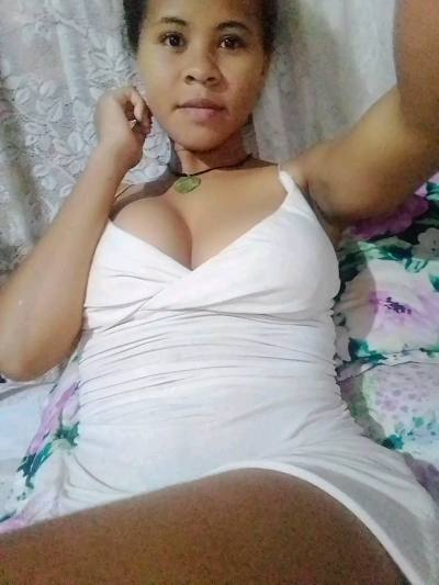 Natacha 26 ans Toamasina  Madagascar