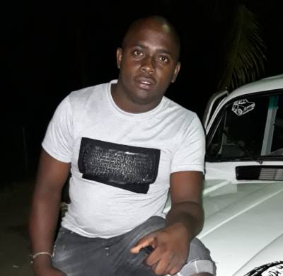 Eddy 31 ans Antsiranana Madagascar