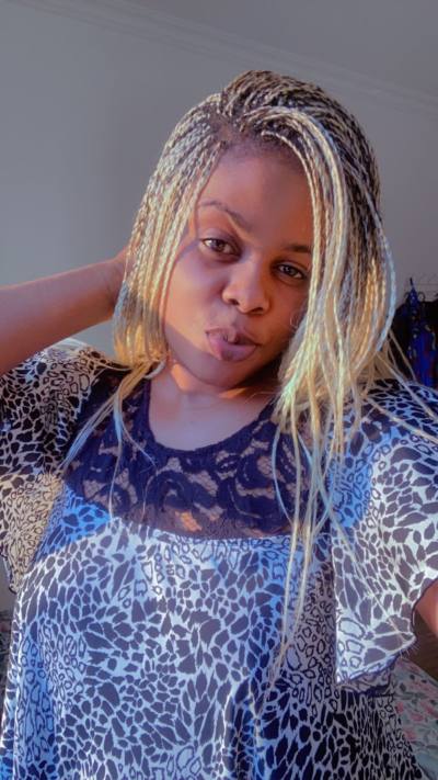 Arielle 25 ans Yaoundé  Cameroun