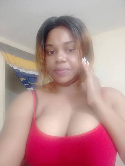 Edwige 34 years Yaounde Cameroun