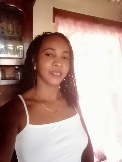 Arlette 38 ans Sambava Madagascar