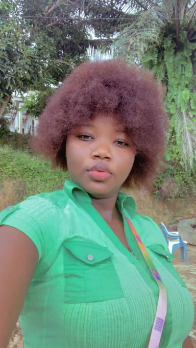 Ruth 24 ans Douala  Cameroun