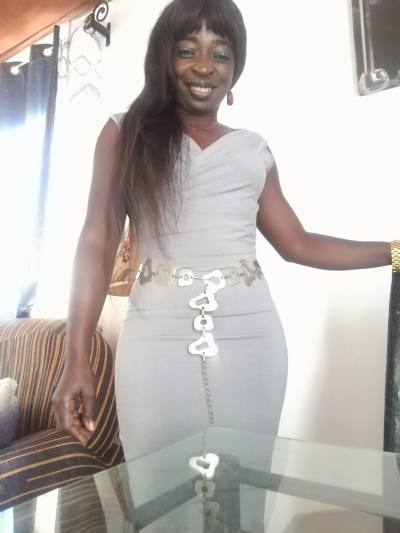 Sandrine 45 ans Yaoundé Cameroun