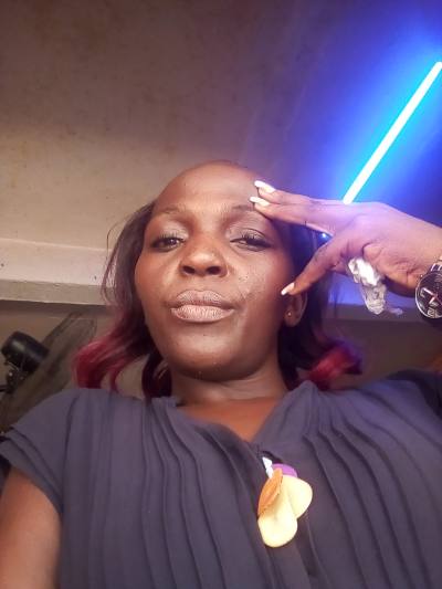 Carole 38 ans Littoral Cameroun