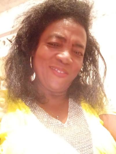 Delphine 64 ans Toamasina Madagascar