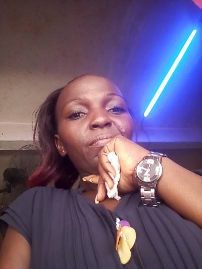 Carole 38 ans Littoral Cameroun