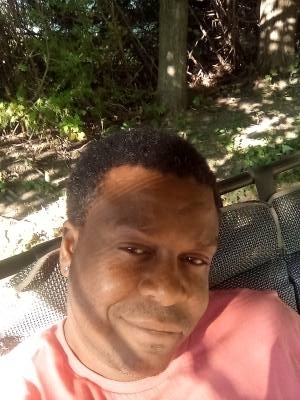 Philippe 38 ans Saint George Canada