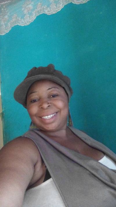 Clemence 40 ans Yaoundé Cameroun