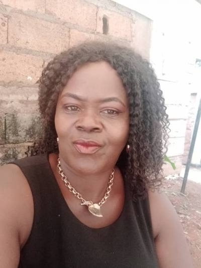 Mireille 51 ans Yaoundé 5 Cameroun