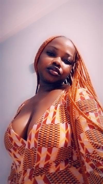 Rosalie 27 ans Abidjan Côte d'Ivoire