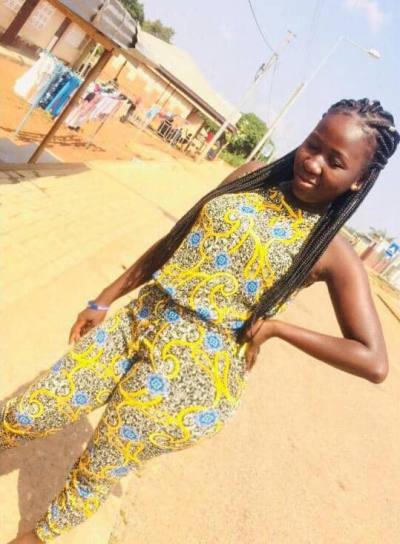 Sarah 33 Jahre Sunyani Ghana