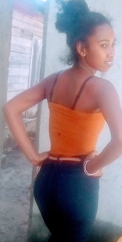 Victoria 27 ans Sambava Madagascar