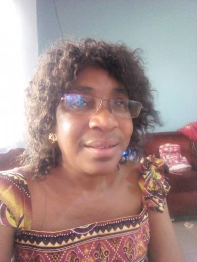 Marie 52 ans Yaounde Cameroun