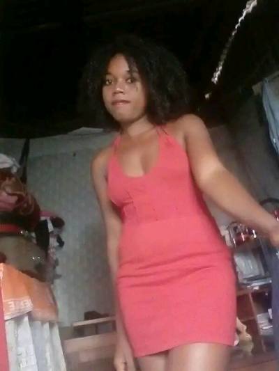 Minah 27 ans Sambava Madagascar