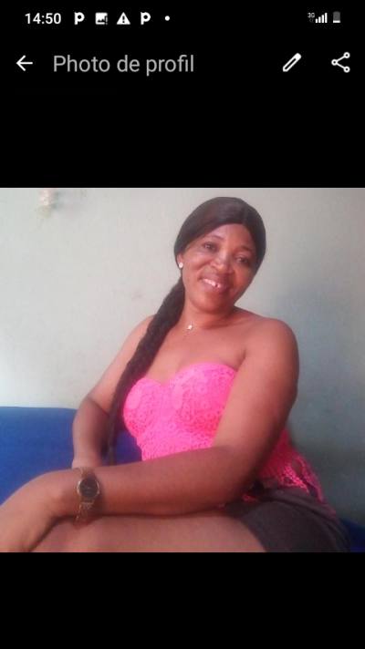 Rosalie 37 ans Yaoundé Cameroun