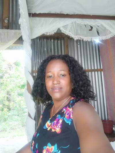 Vololona 36 ans Sambava Madagascar