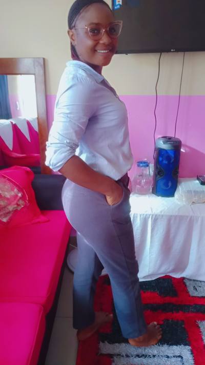 Lili 32 Jahre Douala  Kamerun