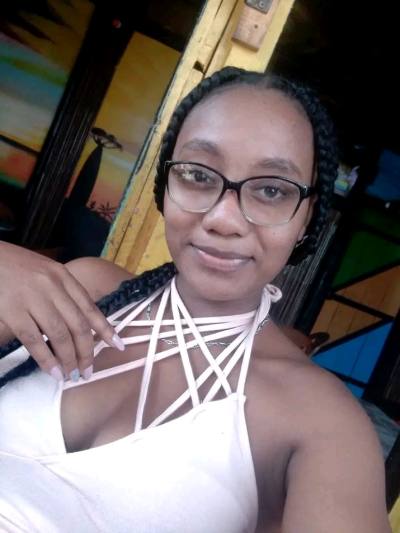 CINDY 25 ans Diego Suarez  Madagascar