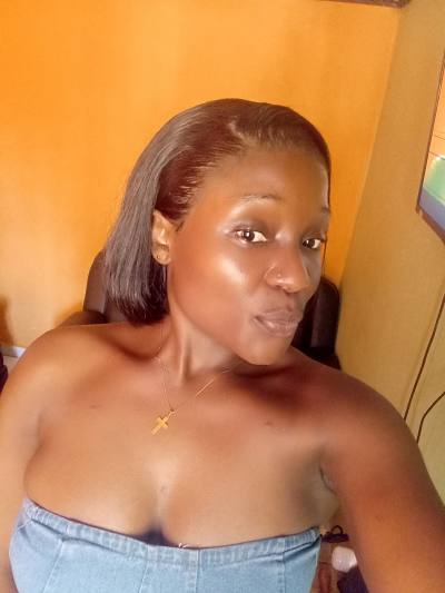 Rachel 30 ans Yaoundé Cameroun