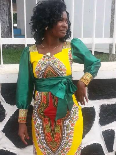 Suizie 36 Jahre Yaoundé Cameroun