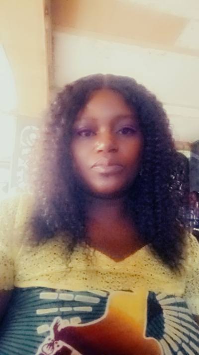 Odile 33 years Beti  Cameroun