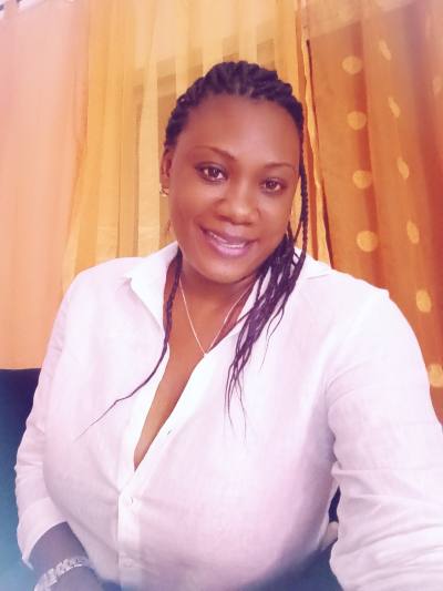 Carine 42 ans Yaoundé  Cameroun